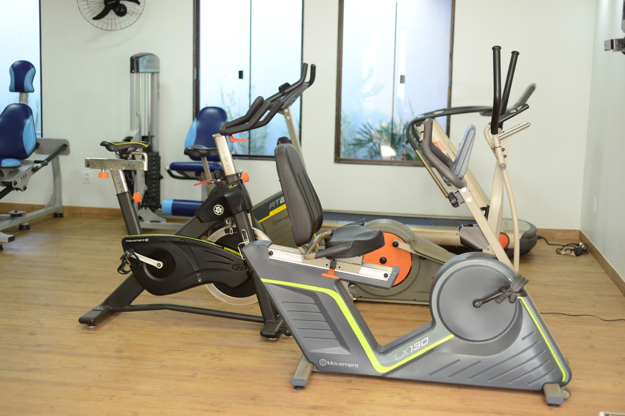 Estúdio de Musculação e Treinamento Funcional da Fisio Aquática, com turmas de no máximo 4 alunos